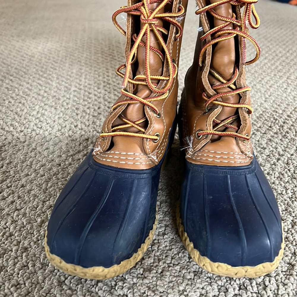 LL bean boot, blue ladies size 7.